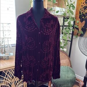 ECI New York Oxblood Velvet Silk Blend Eyelet Detail Scallop Hem Button Up Top
